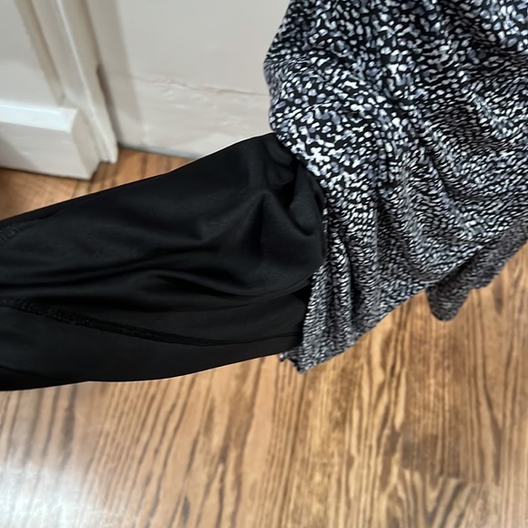 Express Print Dress - size XS/TP - Picture 7 of 9